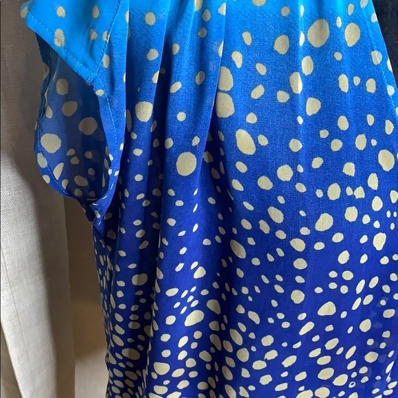 Like new....CABI ombré faux wrap semi sheer top - Picture 4 of 6